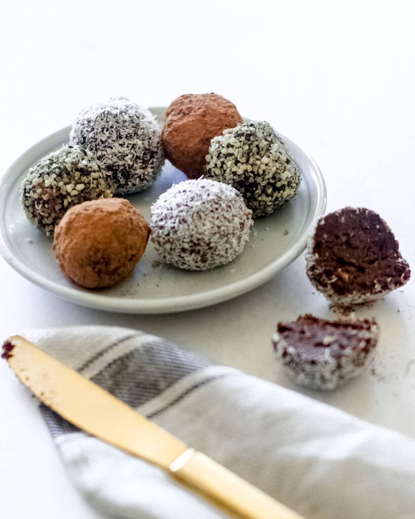 Superfood bliss balls